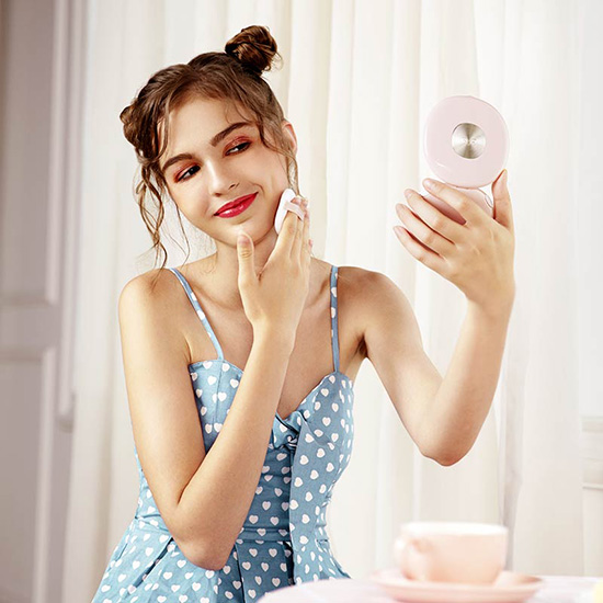 Q Spiegel - LED Pocket Makeup Mirror